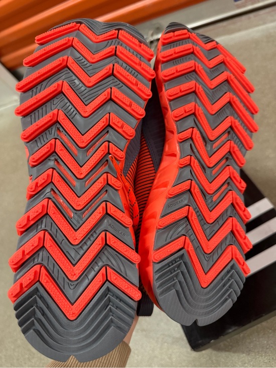 NWB Adidas Men’s Vigor Tr C76290 Trail Running Shoes Grey/red Size 9